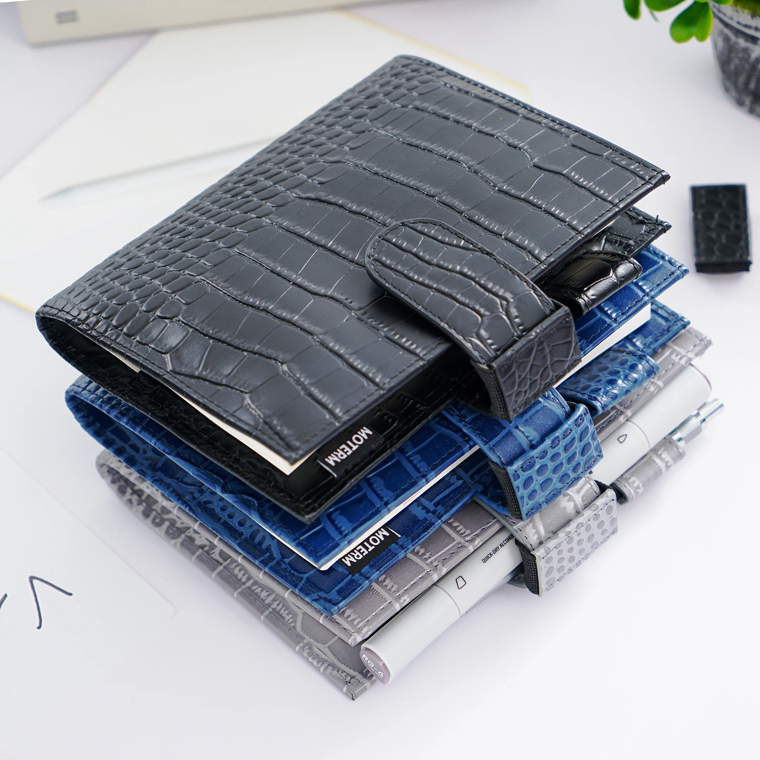 Moterm Leather Penloop Elastic - огляд і ціна Vintage Leather Journal Notebook